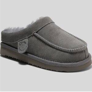 Kids Genuine Shearling Clog Slippers Brand New dluxe by dearfoams Youth Size 4